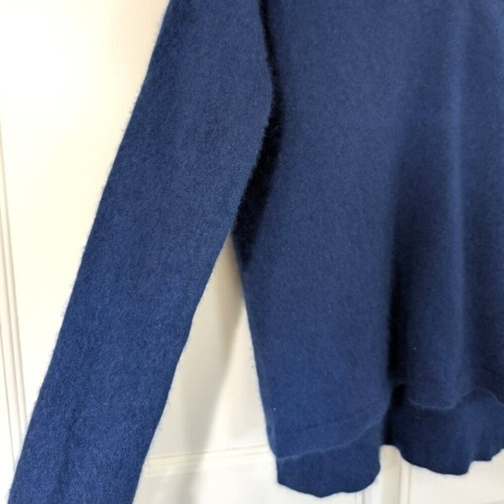 Ann Taylor 100% Cashmere V-Neck Sweater Navy Size S - Picture 4 of 5